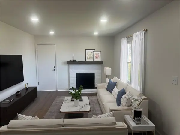 7923 James A Reed RD, Kansas City, MO 64138