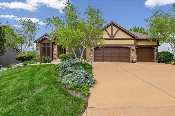 20816 W 99th ST, Lenexa, KS 66220