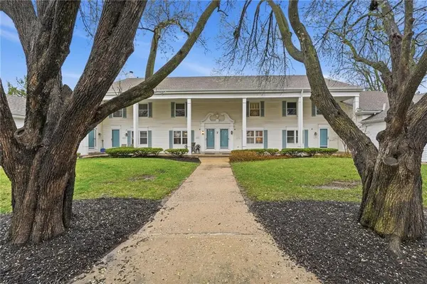 10551 Riley ST, Overland Park, KS 66212