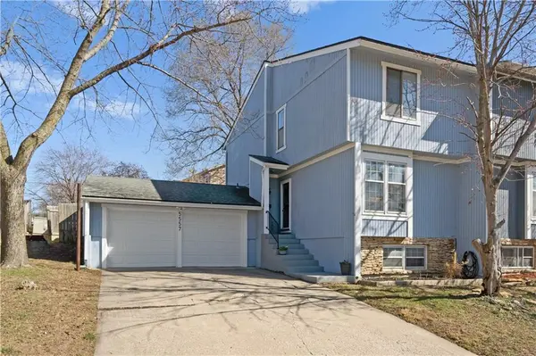 5557 Santa Fe DR, Overland Park, KS 66202
