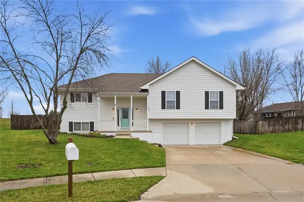 204 E 22nd ST, Kearney, MO 64060