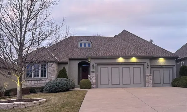 14212 Melrose ST, Overland Park, KS 66221