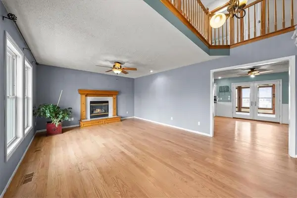 20952 W 125 TER, Olathe, KS 66061