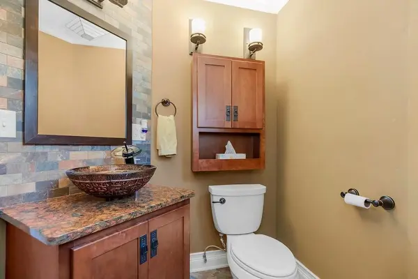 403 Navajo LN, Lake Quivira, KS 66217