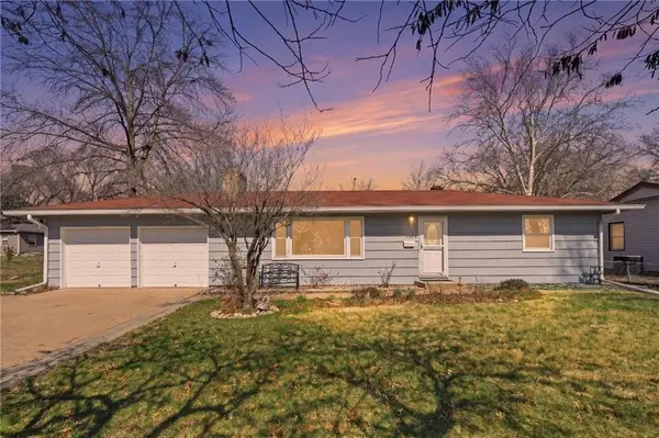 4400 E 137th ST,  Grandview,  MO 64030