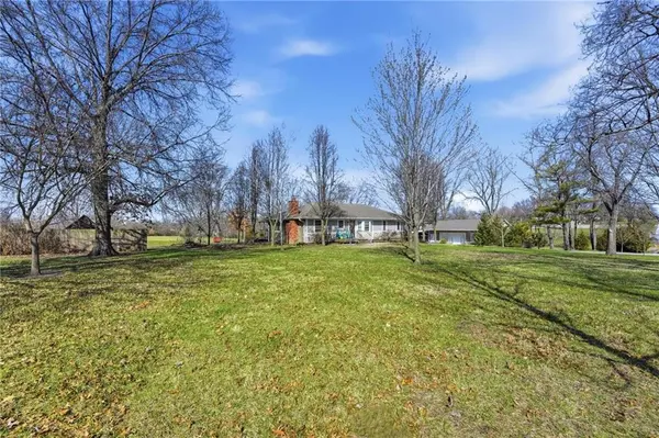 21816 S HANNAH RD, Harrisonville, MO 64701