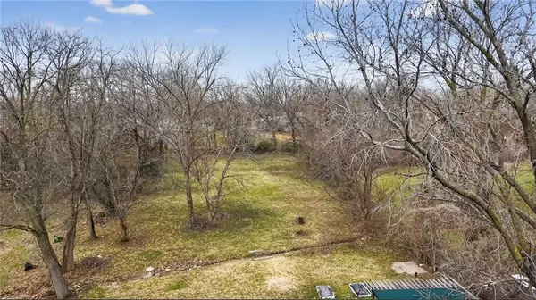 2832 N 74 ST, Kansas City, KS 66109