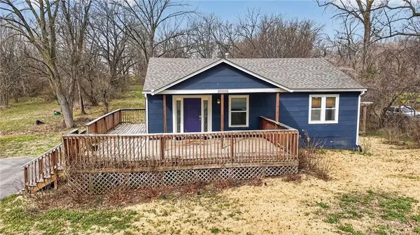 2832 N 74 ST, Kansas City, KS 66109