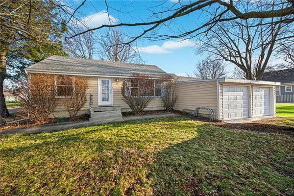 412 S Mill ST, Belton, MO 64012