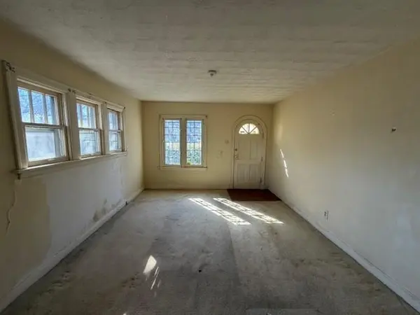 7523 CANTON AVE, St Louis, MO 63130