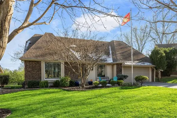 10154 Halsey ST, Lenexa, KS 66215