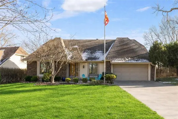 10154 Halsey ST, Lenexa, KS 66215