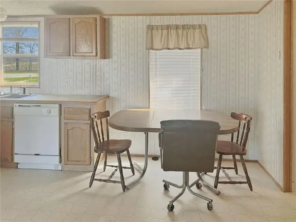 205 N Macon ST, Meadville, MO 64659
