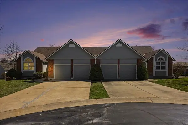 7013 W 157th TER, Overland Park, KS 66223
