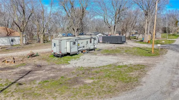 608 W Heth ST, Mayview, MO 64071
