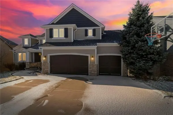 8615 NE 100th TER, Kansas City, MO 64157