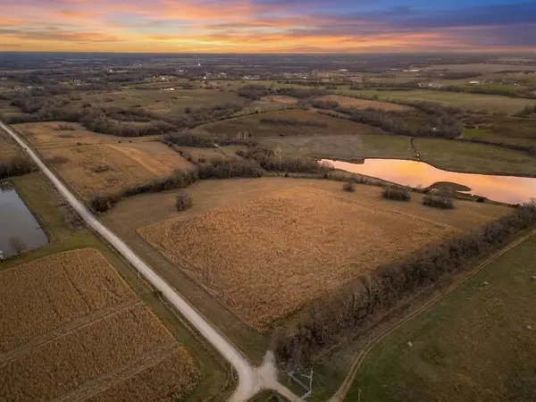 2A Little RD, Garden City, MO 64747