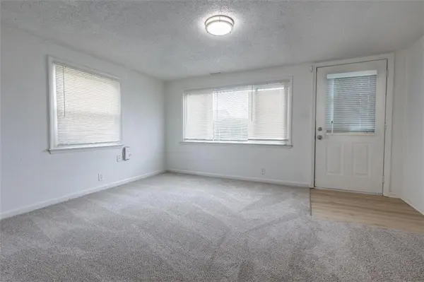 4420 N Jackson AVE, Kansas City, MO 64117