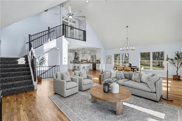 85 Lake Shore DR, Lake Lotawana, MO 64086