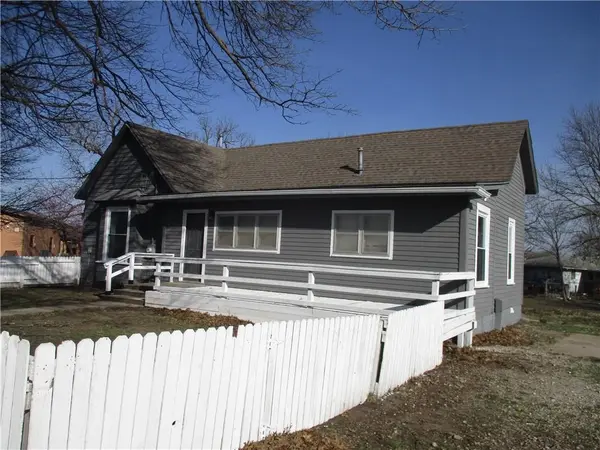 105 W 2nd ST,  Bartlett,  KS 67332