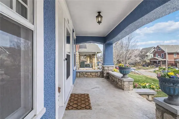 136 Lawn AVE, Kansas City, MO 64123