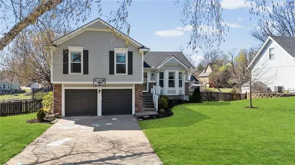 24075 W 57th ST, Shawnee, KS 66226