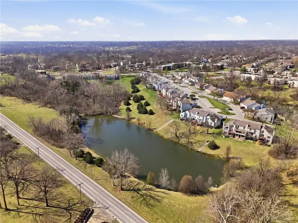 7001 N Askew AVE, Gladstone, MO 64119