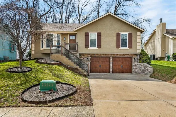 9621 NW 86th TER,  Kansas City,  MO 64153