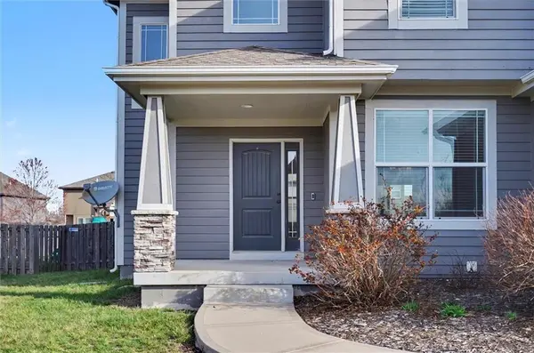 28600 W 162nd PL, Gardner, KS 66030