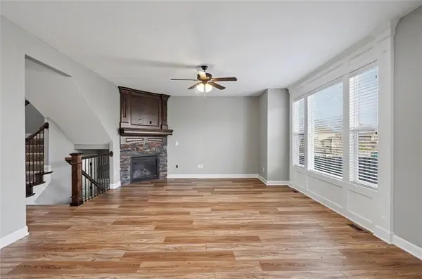 28600 W 162nd PL, Gardner, KS 66030
