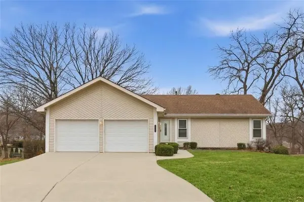 1905 NE 78th ST, Kansas City, MO 64118