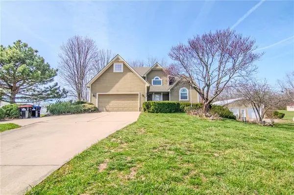 904 Allendale Lake RD, Greenwood, MO 64034