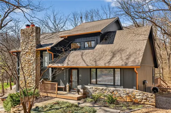 5408 NW Foxhill RD, Parkville, MO 64152