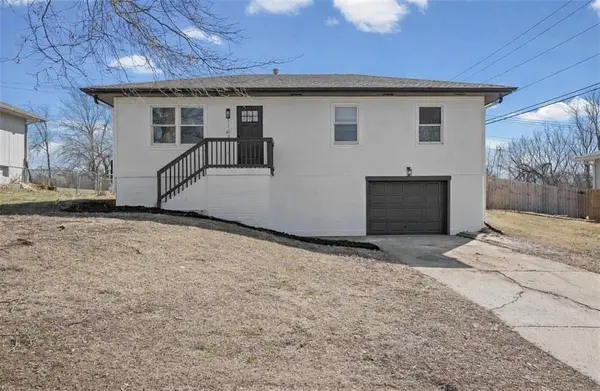 1707 Stacy RD, Harrisonville, MO 64701