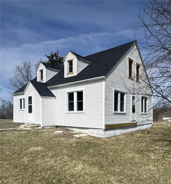 13241 Mahogany RD, Hopkins, MO 64461
