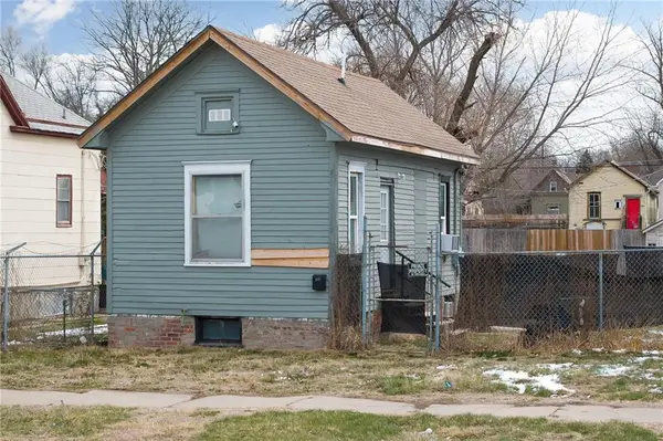 837 S 22nd ST, St Joseph, MO 64507