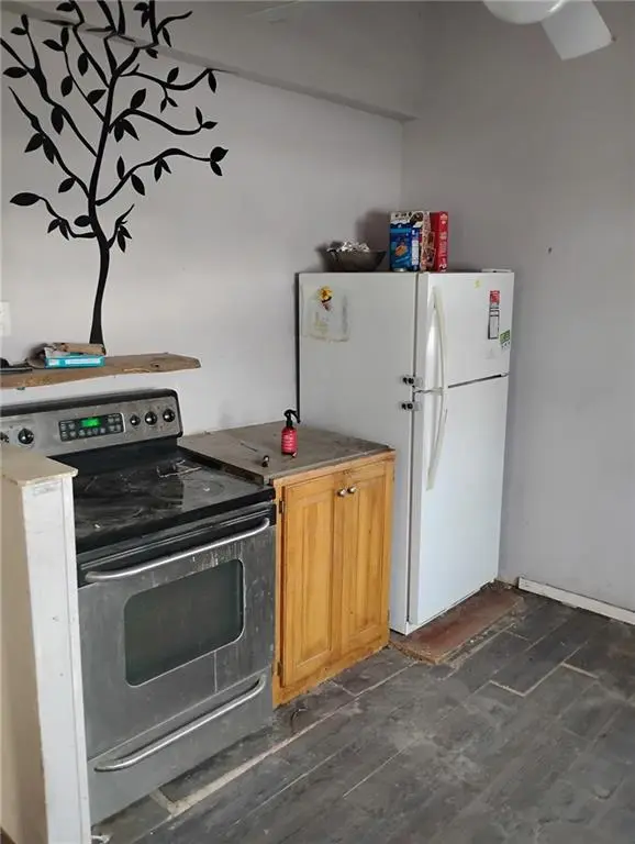 110 Campbell ST,  Pleasant Hill,  MO 64080