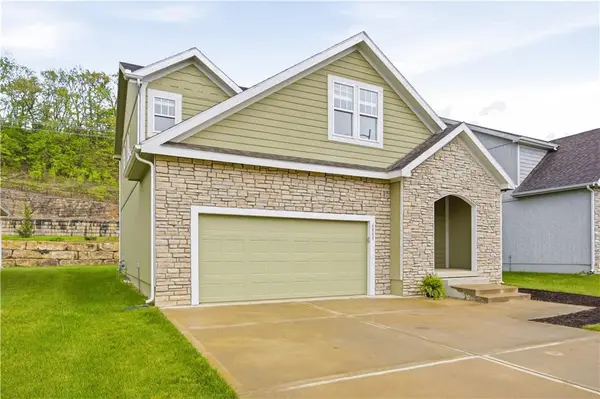 6809 Prairie LN, Parkville, MO 64152