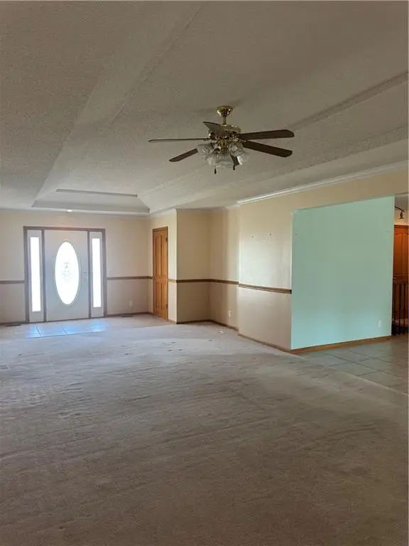813 Dogwood ST, Excelsior Springs, MO 64024