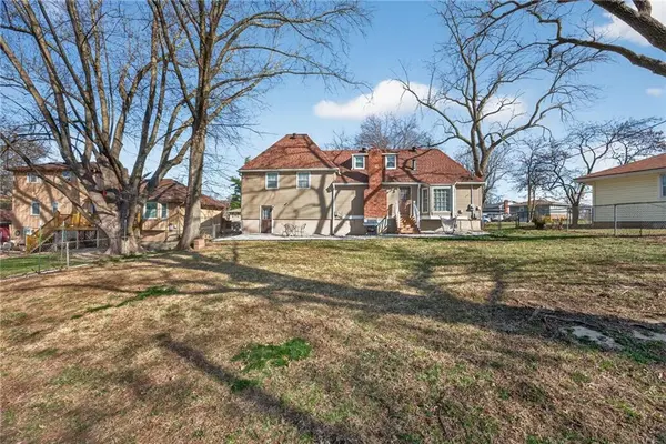 8015 Cleveland AVE, Kansas City, KS 66109