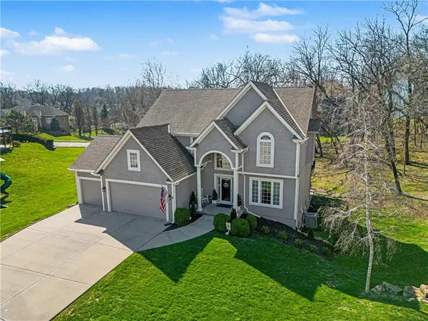 1585 Sugar Maple LN, Liberty, MO 64068