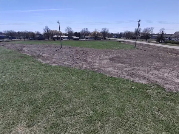 00003 Cross ST, Burlington, KS 66839