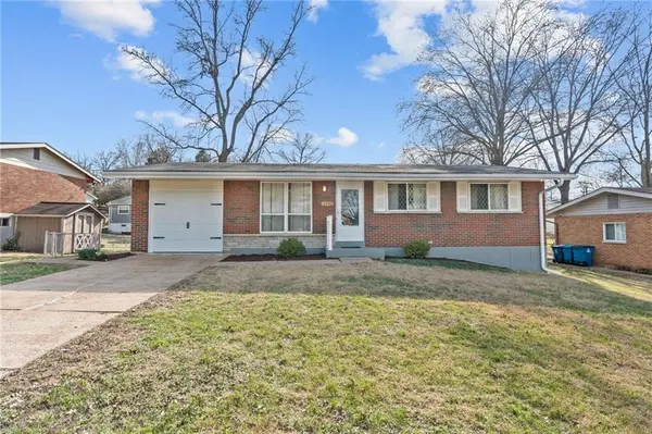 3946 colony gardens DR, St Louis, MO 63125