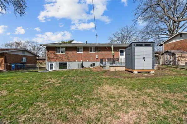 3946 colony gardens DR, St Louis, MO 63125