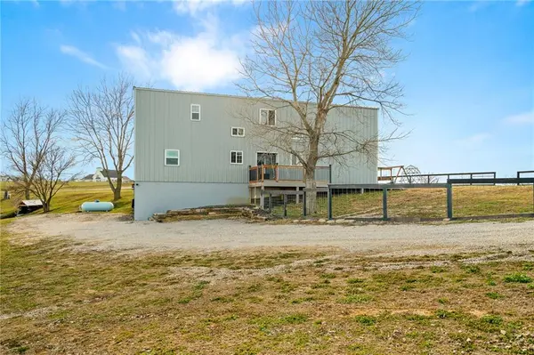 9414 Greenton RD, Odessa, MO 64076