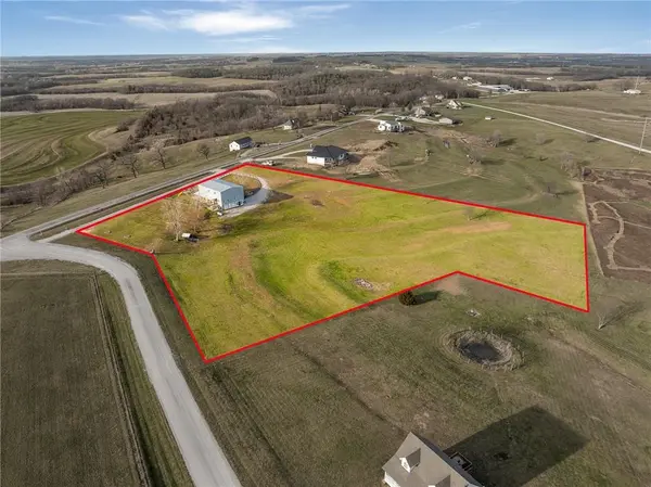 9414 Greenton RD, Odessa, MO 64076