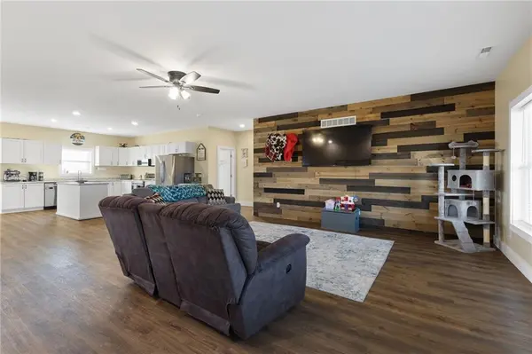 2710 NE CC HWY, Leeton, MO 64761