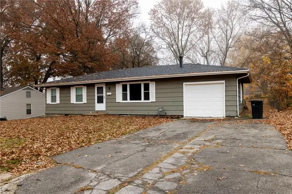 10803 E 60 TER, Raytown, MO 64133