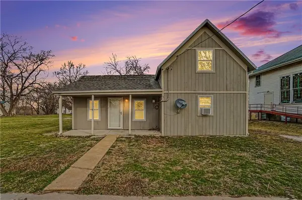 205 E 2nd ST, Winston, MO 64689