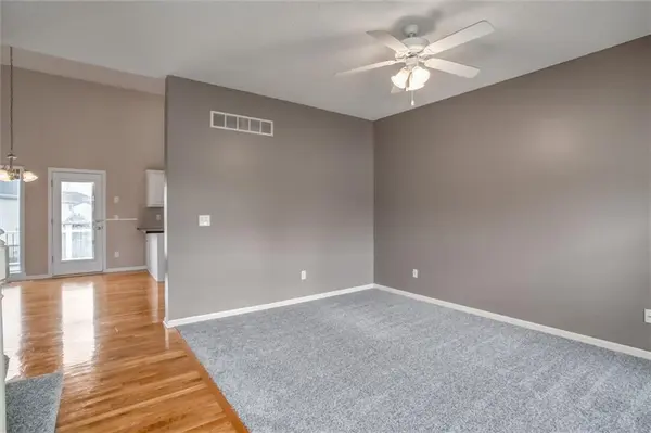 4011 NE 82nd ST, Kansas City, MO 64119